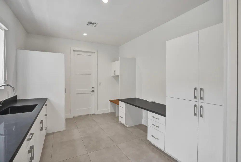 918 SE 8th St, Fort Lauderdale, FL 33316
