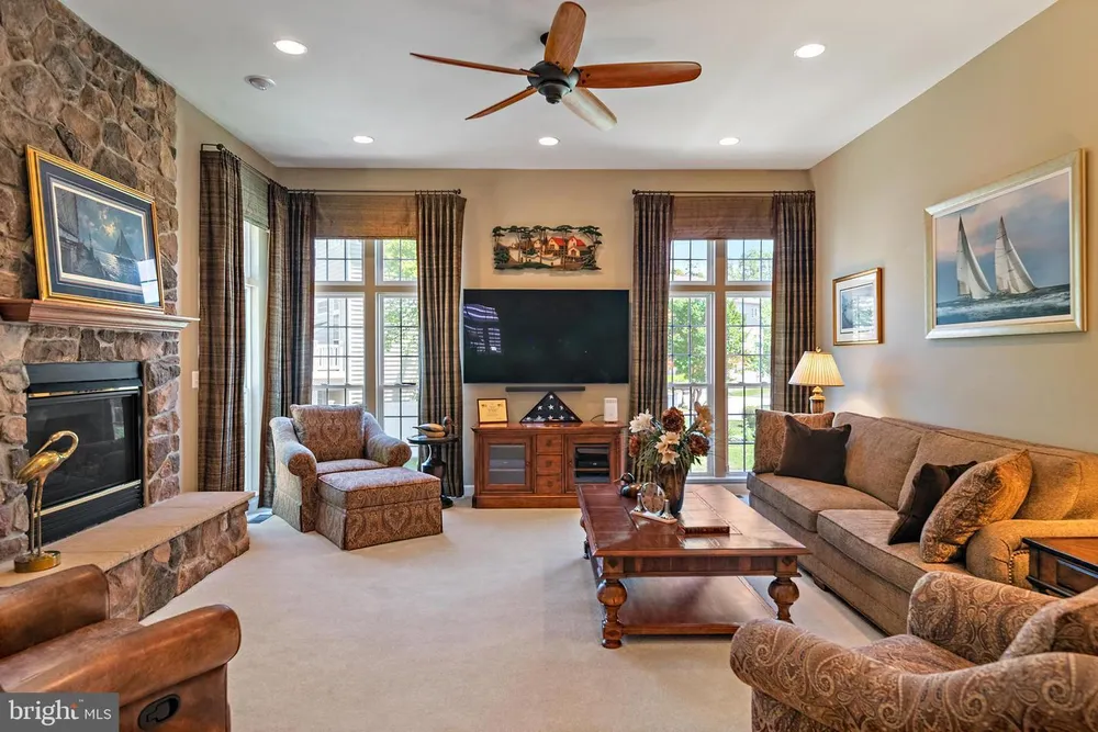 216 Bowen Ct, Annapolis, MD 21401