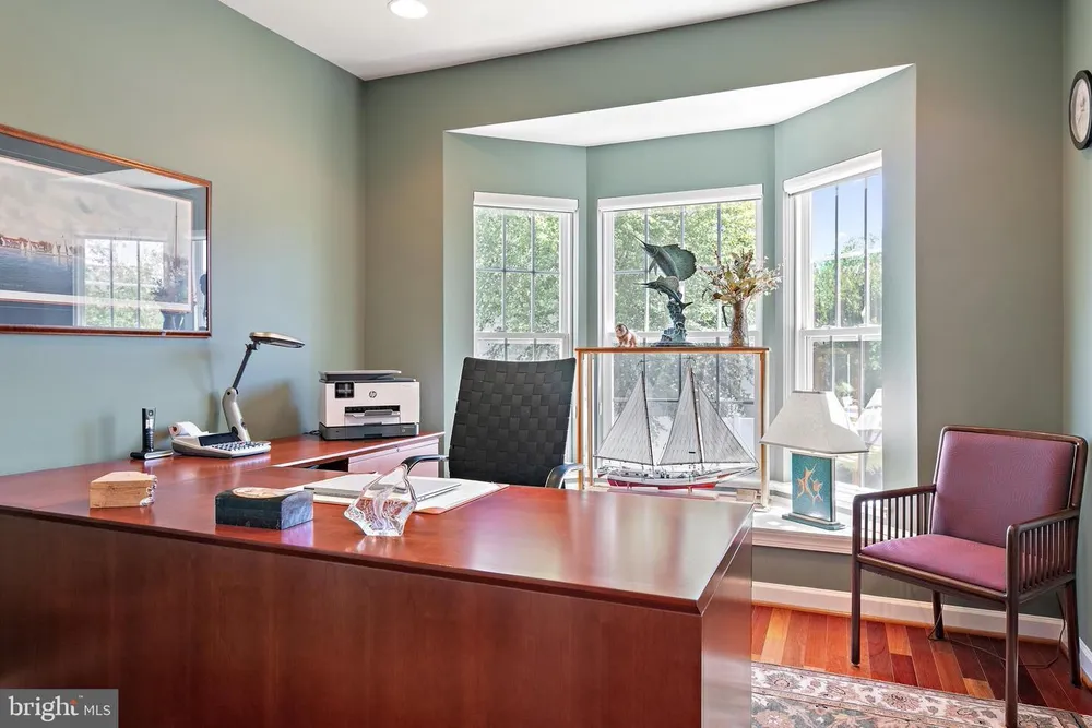 216 Bowen Ct, Annapolis, MD 21401