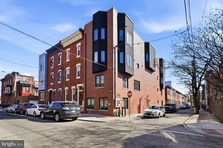 1951 Cambridge St, Philadelphia, PA 19130-1507