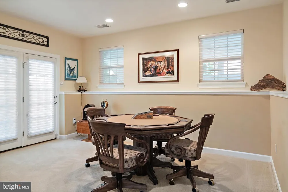 216 Bowen Ct, Annapolis, MD 21401