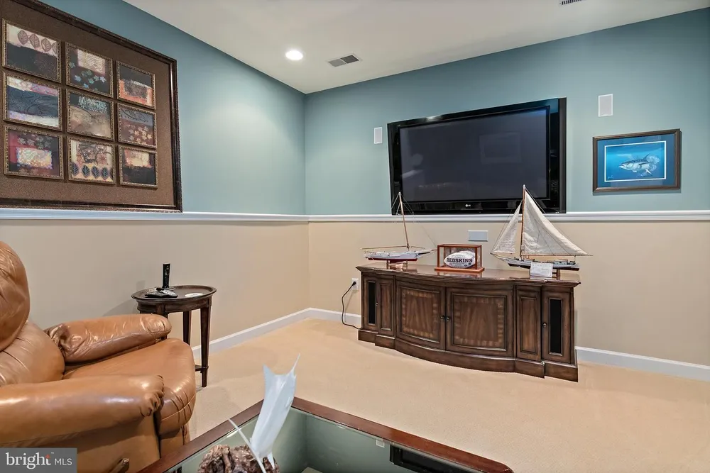 216 Bowen Ct, Annapolis, MD 21401