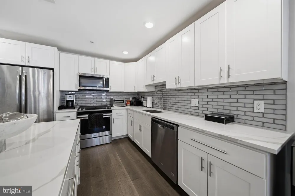 1951 Cambridge St, Philadelphia, PA 19130-1507