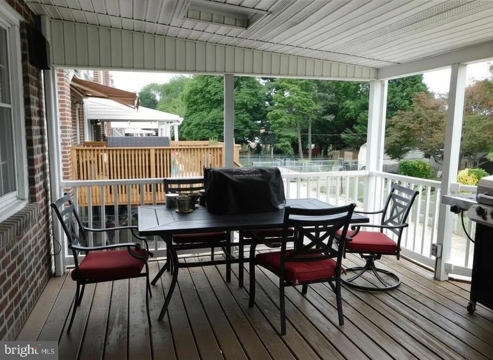 409 Seville St, Philadelphia, PA 19128