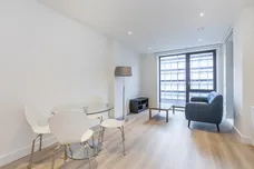Valencia Close, London, E14 photo 1