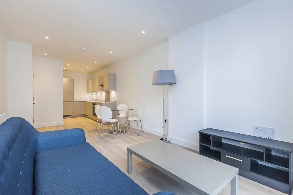 Valencia Close, London, E14 photo 3