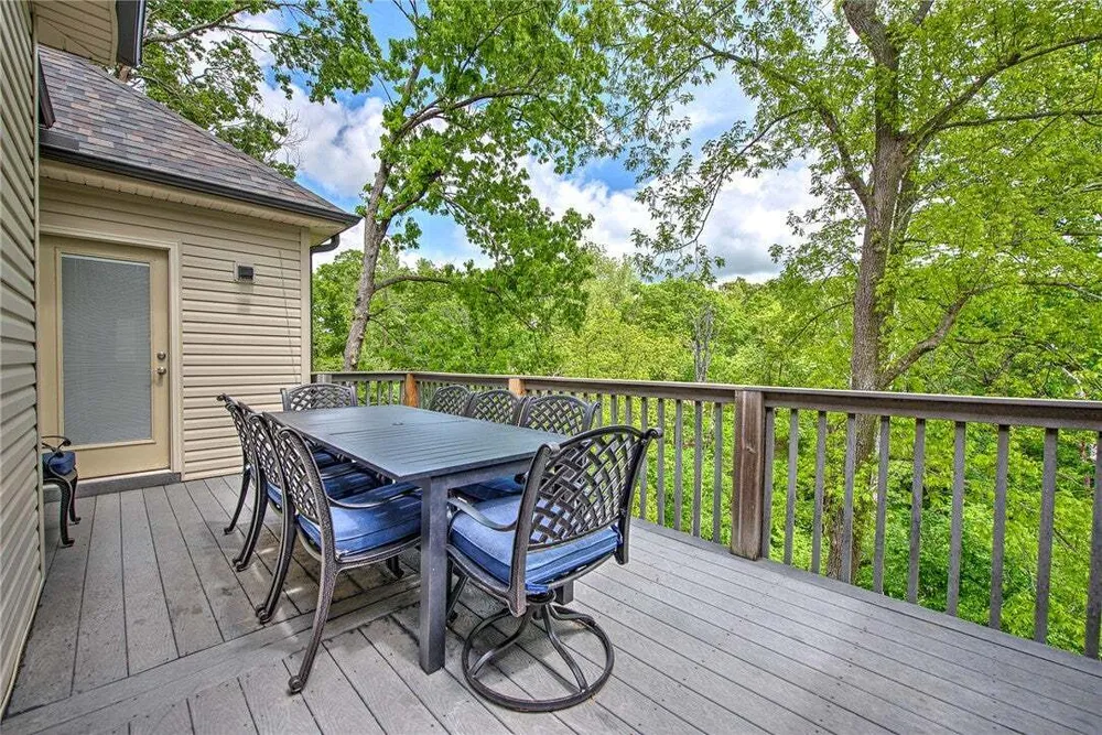 1502 NE BLUFF SPRING AVE, Bentonville, AR 72712