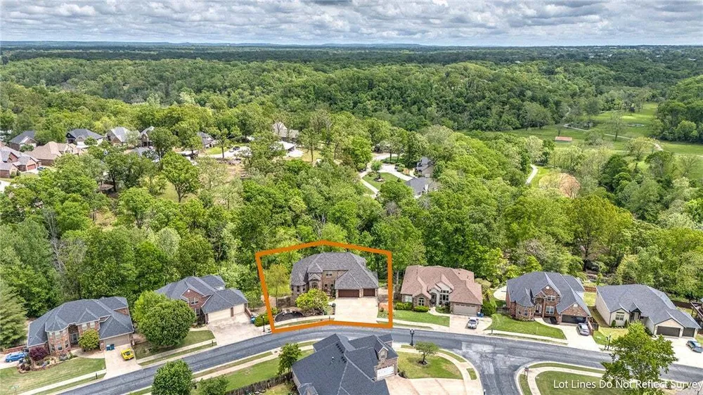 1502 NE BLUFF SPRING AVE, Bentonville, AR 72712