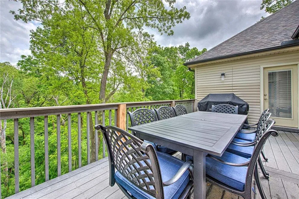 1502 NE BLUFF SPRING AVE, Bentonville, AR 72712