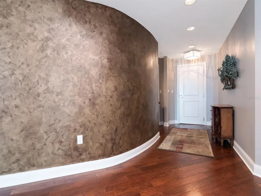 450 Knights Run Ave, Tampa, FL 33602