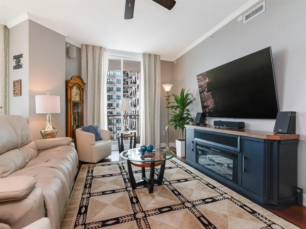 450 Knights Run Ave, Tampa, FL 33602