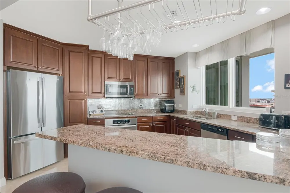 450 Knights Run Ave, Tampa, FL 33602