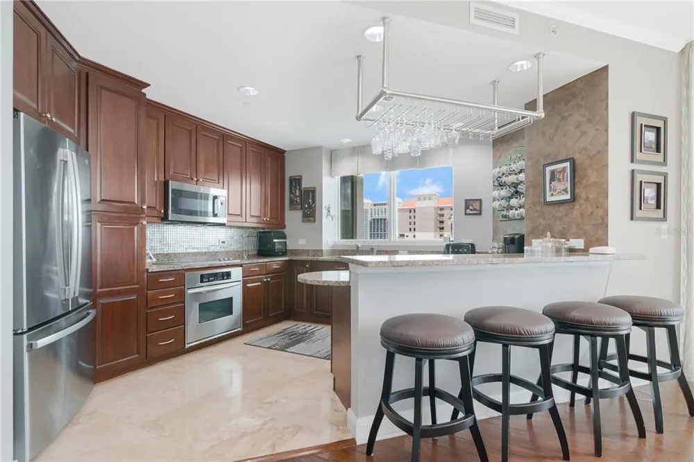450 Knights Run Ave, Tampa, FL 33602