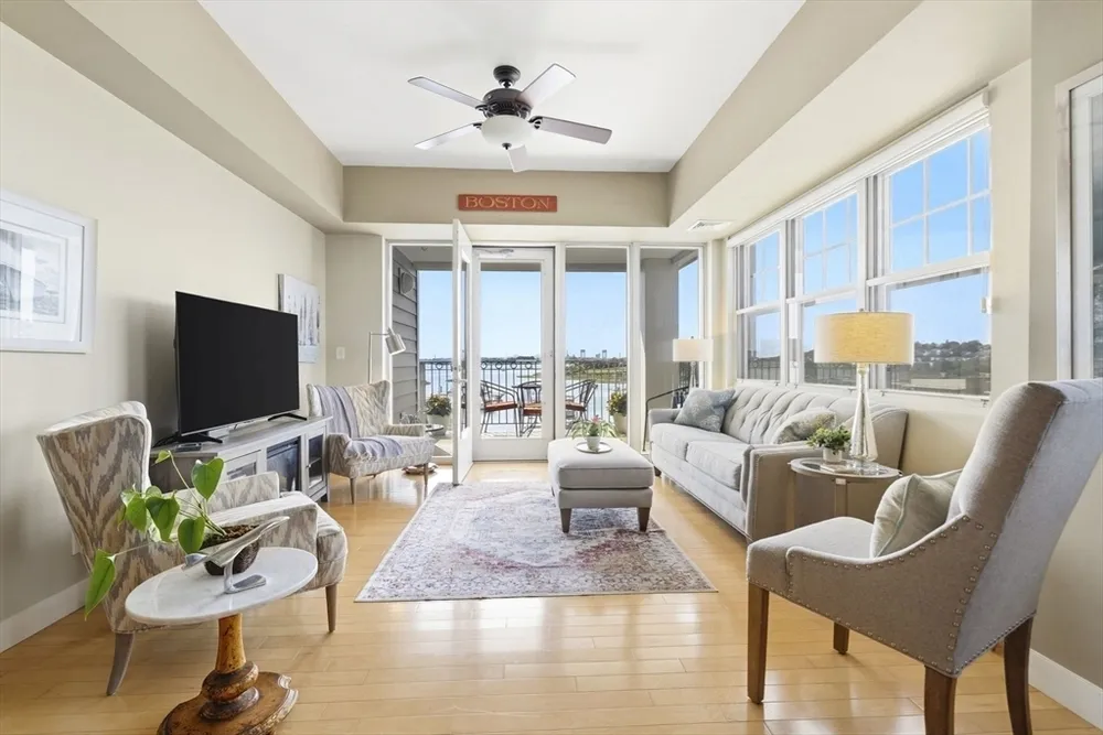 550 Pleasant St, Winthrop, MA 02152