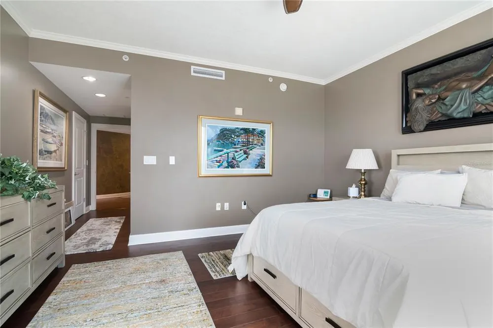 450 Knights Run Ave, Tampa, FL 33602