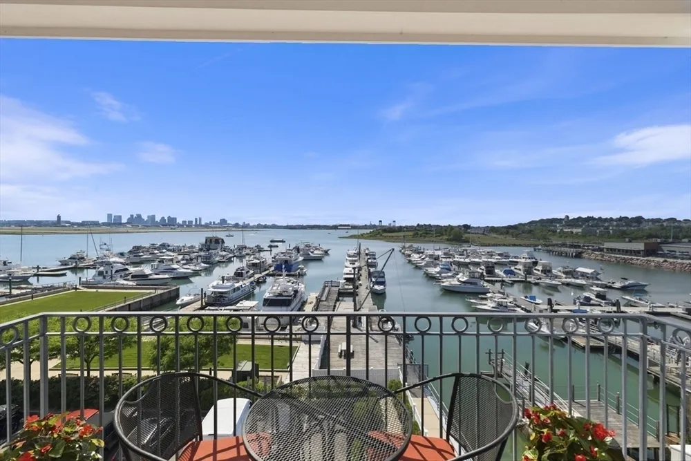 550 Pleasant St, Winthrop, MA 02152