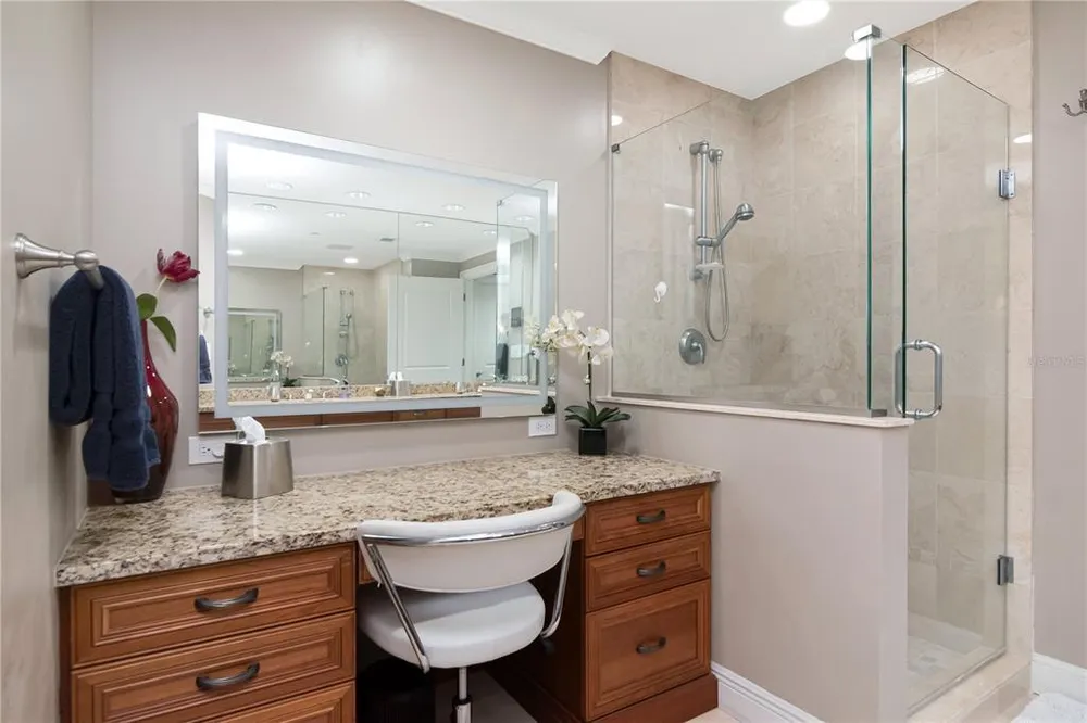 450 Knights Run Ave, Tampa, FL 33602