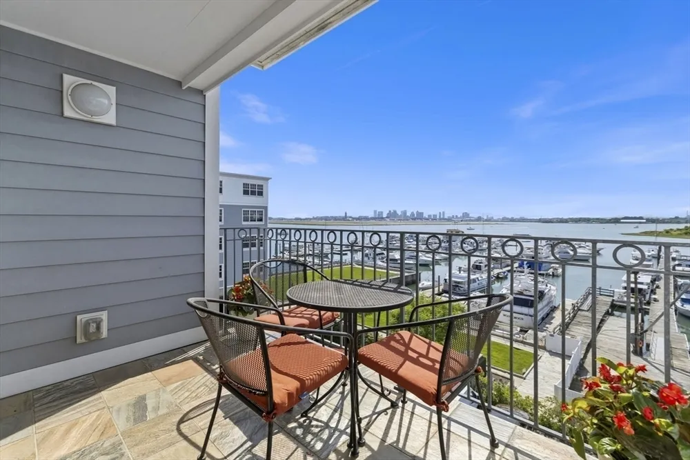 550 Pleasant St, Winthrop, MA 02152