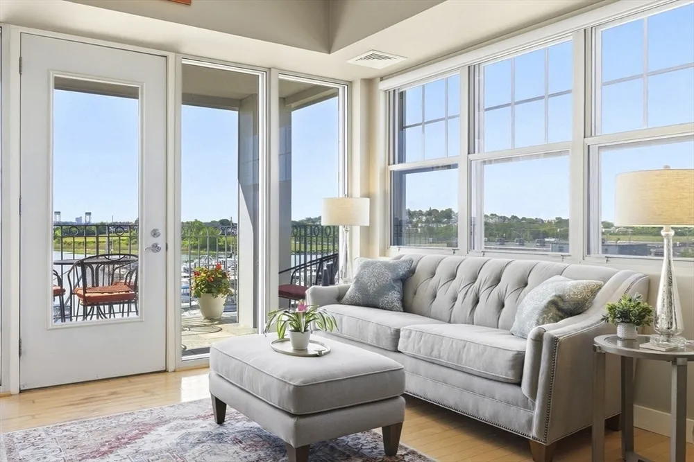 550 Pleasant St, Winthrop, MA 02152