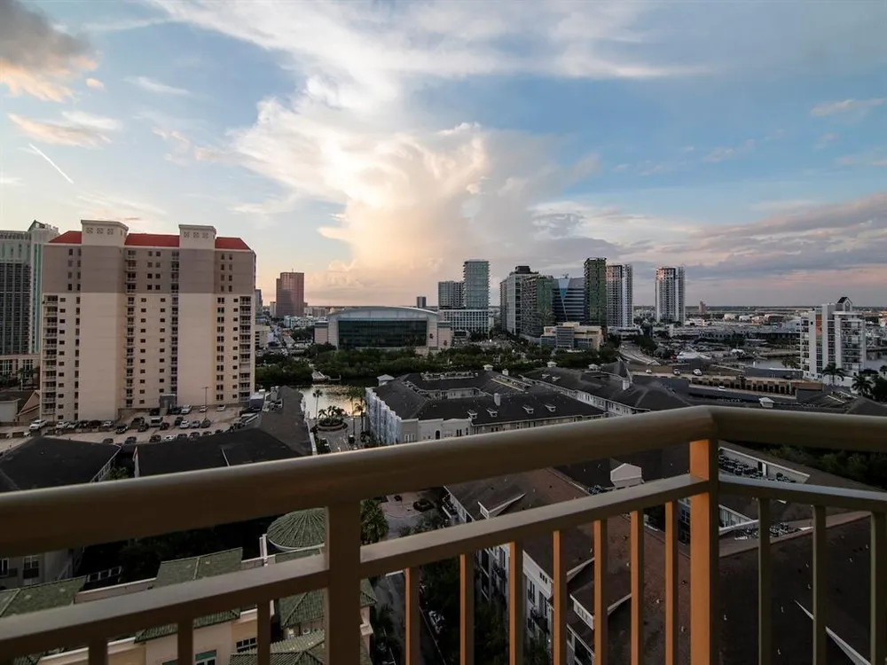 450 Knights Run Ave, Tampa, FL 33602
