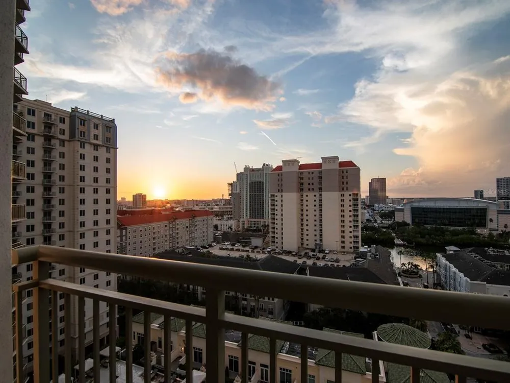 450 Knights Run Ave, Tampa, FL 33602