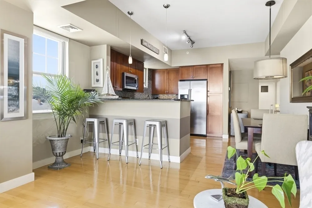550 Pleasant St, Winthrop, MA 02152