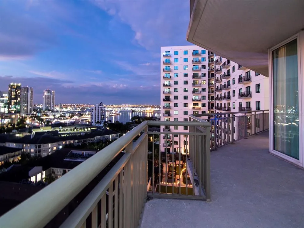 450 Knights Run Ave, Tampa, FL 33602