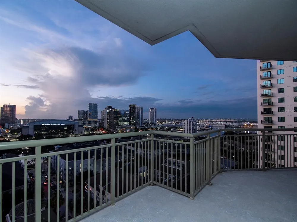 450 Knights Run Ave, Tampa, FL 33602