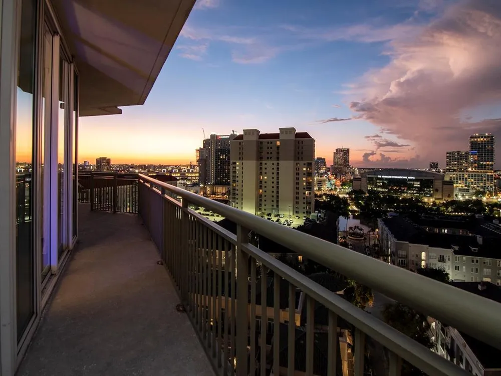 450 Knights Run Ave, Tampa, FL 33602