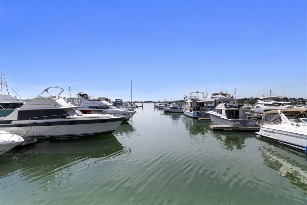 550 Pleasant St, Winthrop, MA 02152