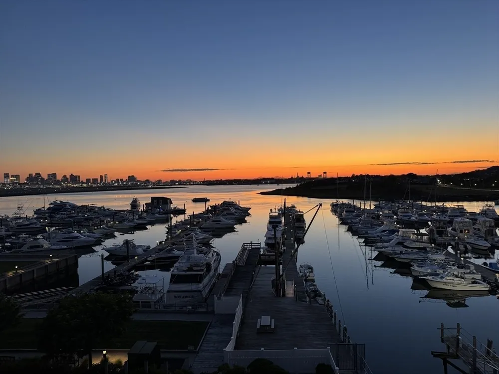 550 Pleasant St, Winthrop, MA 02152