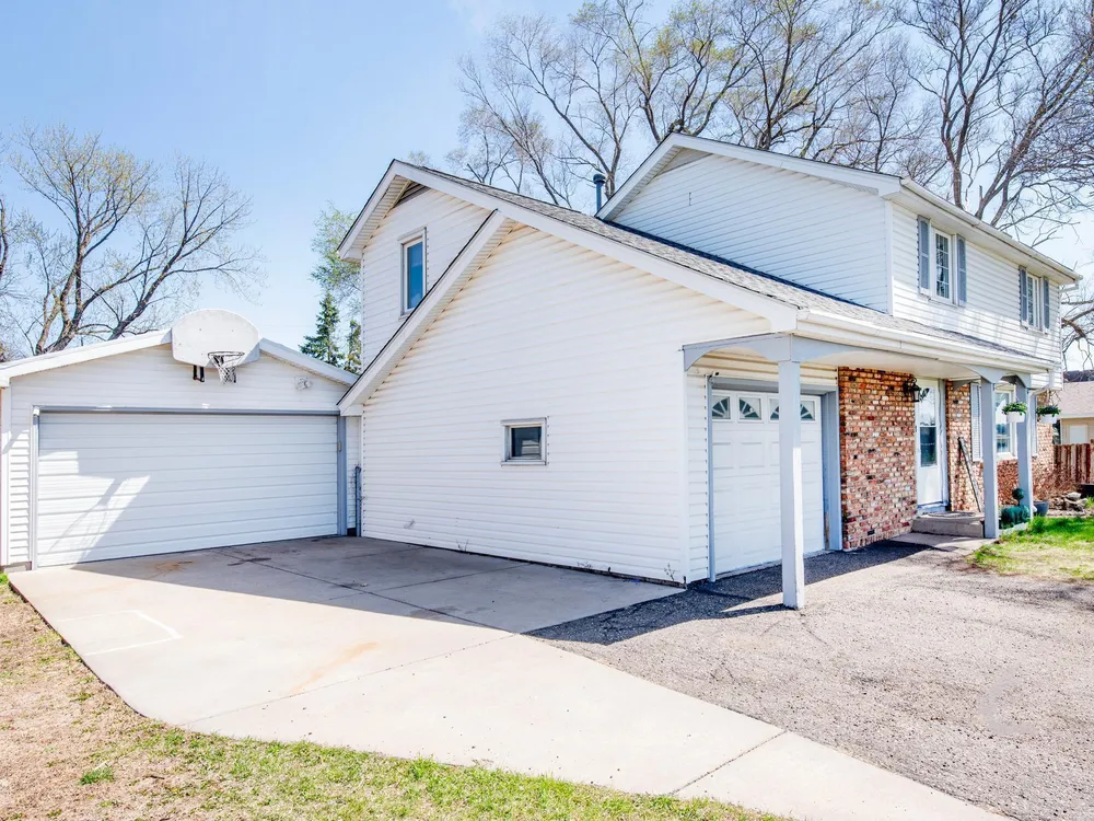 8080 E Point Douglas Rd S, Cottage Grove, MN 55016