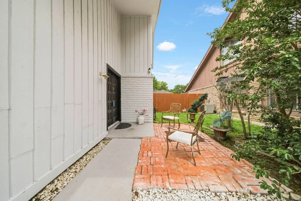 7642 Candlegreen Ln, Houston, TX 77071