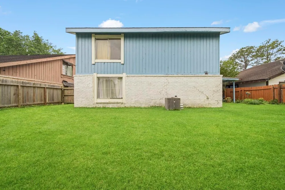 7642 Candlegreen Ln, Houston, TX 77071