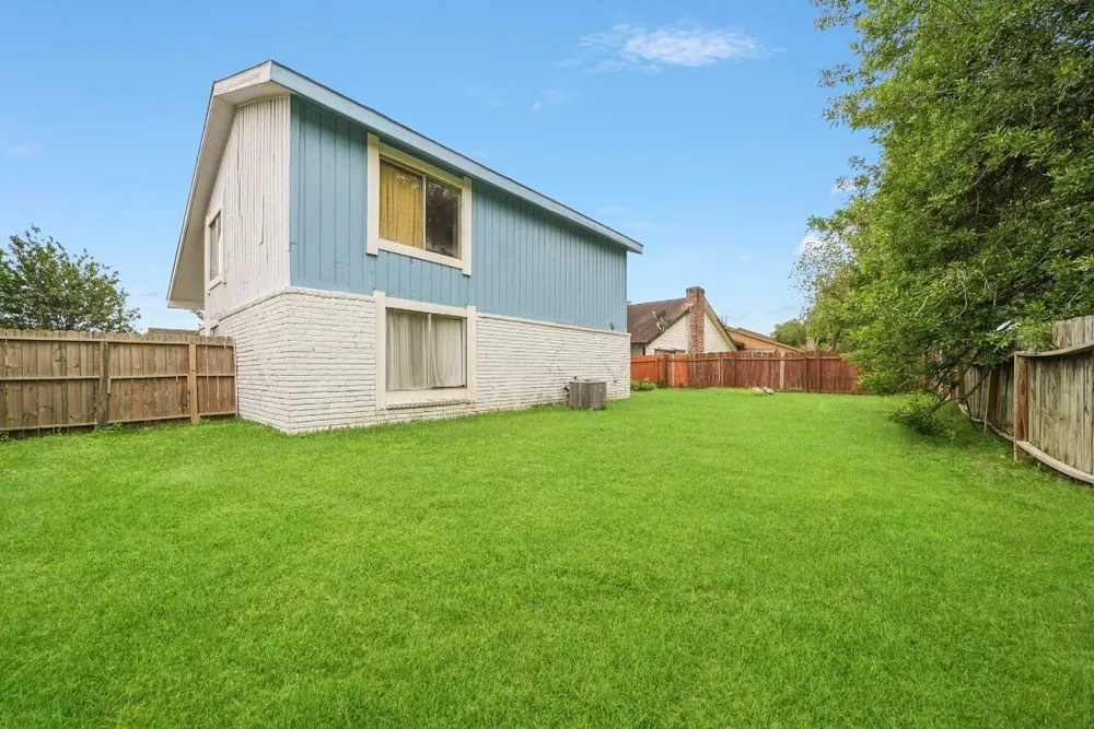 7642 Candlegreen Ln, Houston, TX 77071