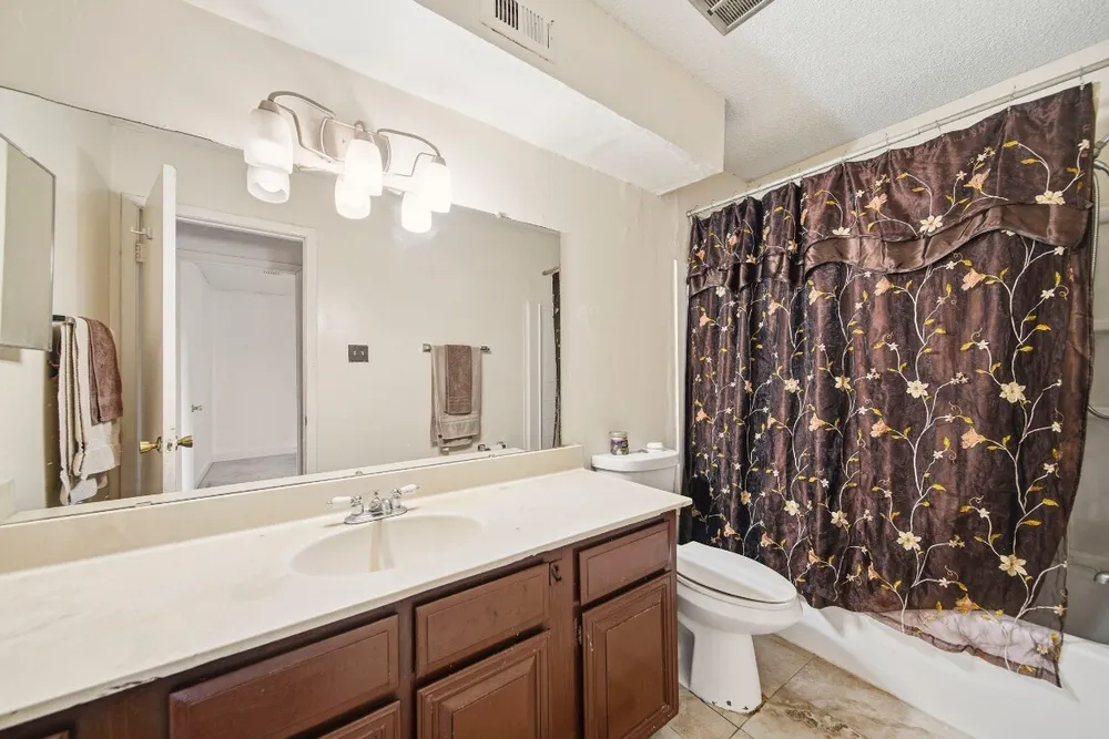 7642 Candlegreen Ln, Houston, TX 77071