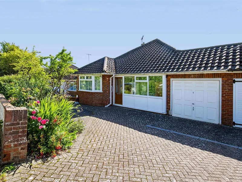 Property thumbnail 1 out of 3