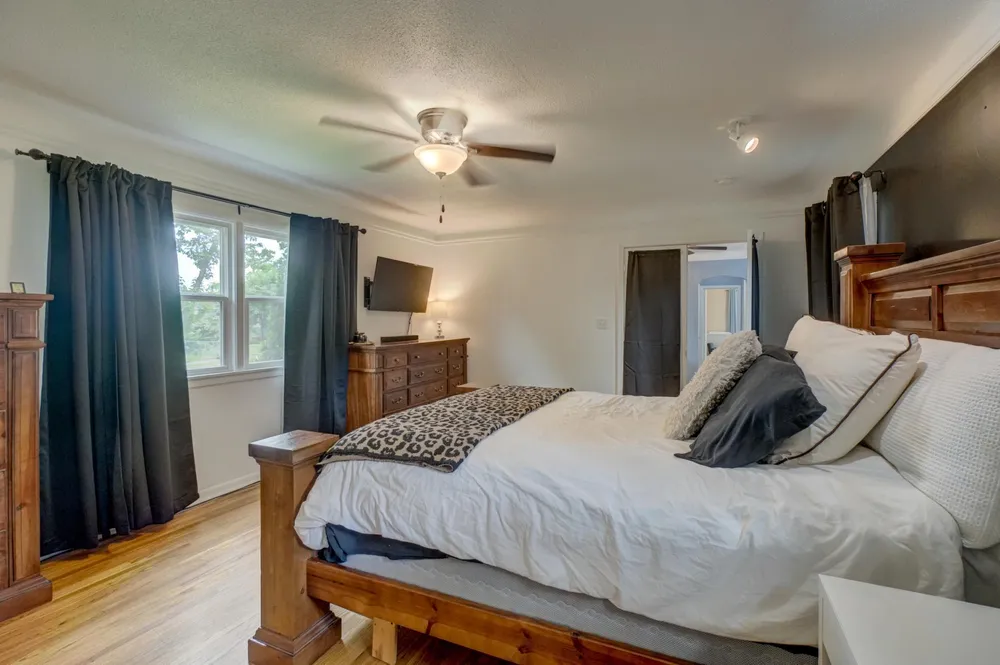 1742 Nevada Ave E, Saint Paul, MN 55106