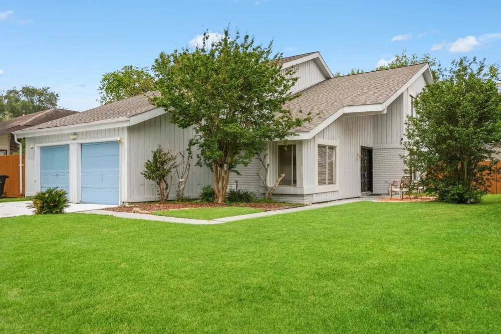 7642 Candlegreen Ln, Houston, TX 77071