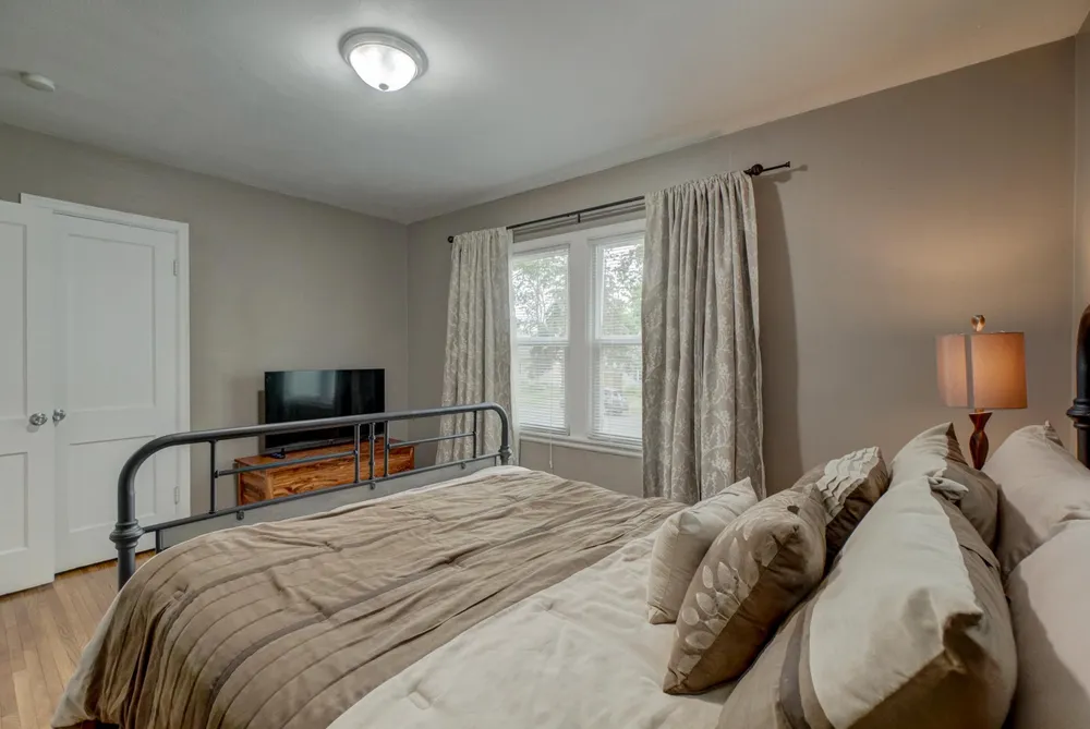 1742 Nevada Ave E, Saint Paul, MN 55106