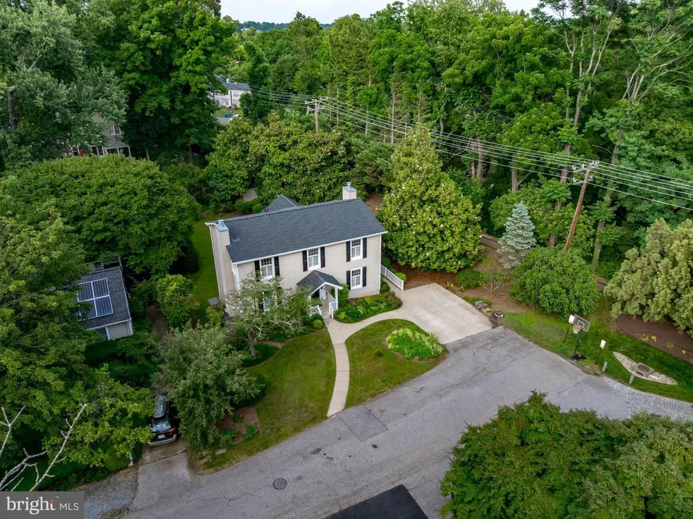 2 Tolson St, Annapolis, MD 21401