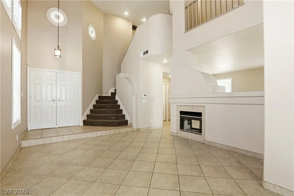 2221 Juniper Berry Dr, Las Vegas, NV 89134