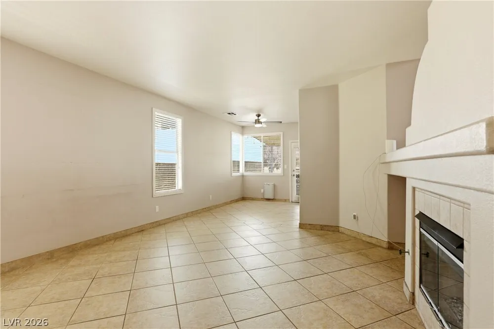 2221 Juniper Berry Dr, Las Vegas, NV 89134