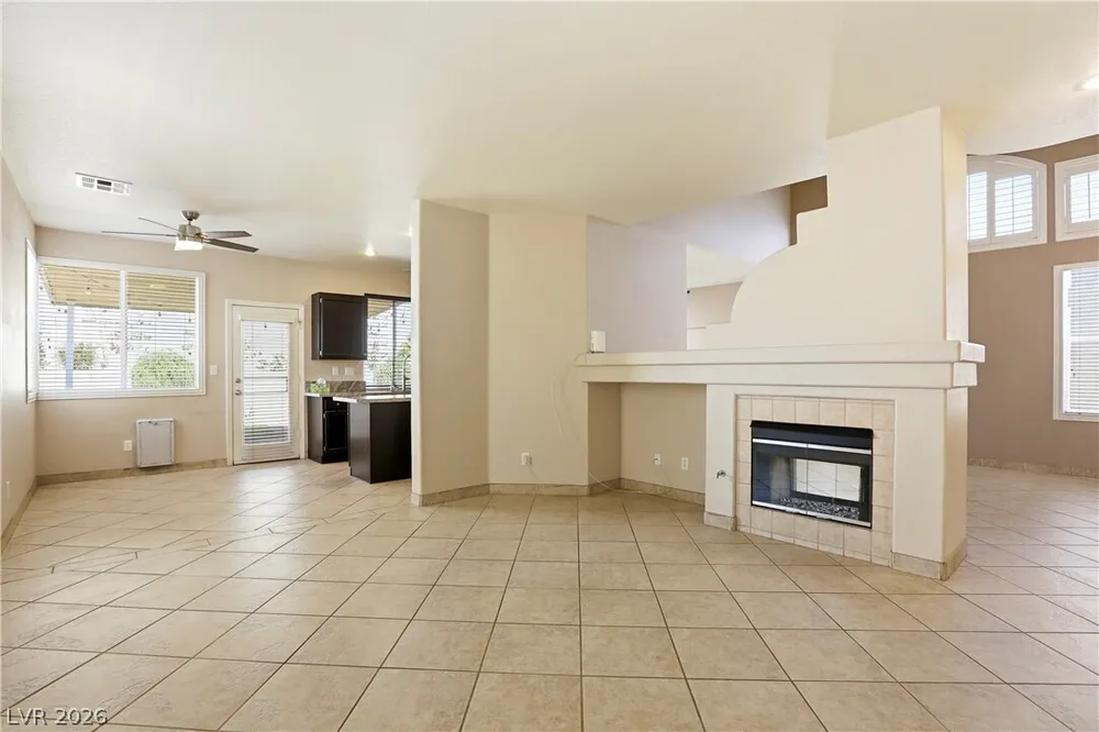 2221 Juniper Berry Dr, Las Vegas, NV 89134
