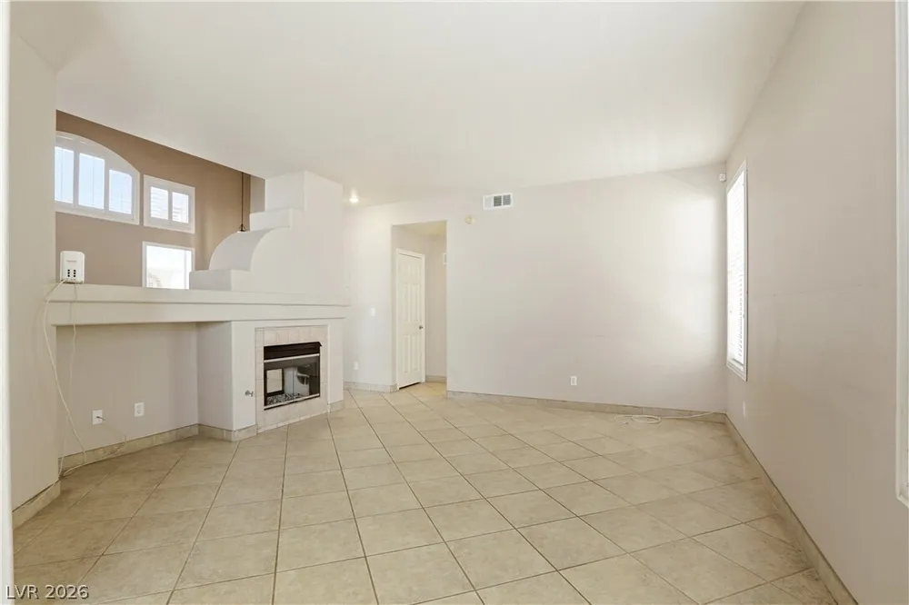 2221 Juniper Berry Dr, Las Vegas, NV 89134