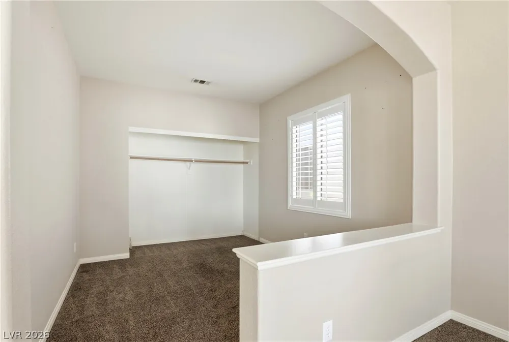 2221 Juniper Berry Dr, Las Vegas, NV 89134