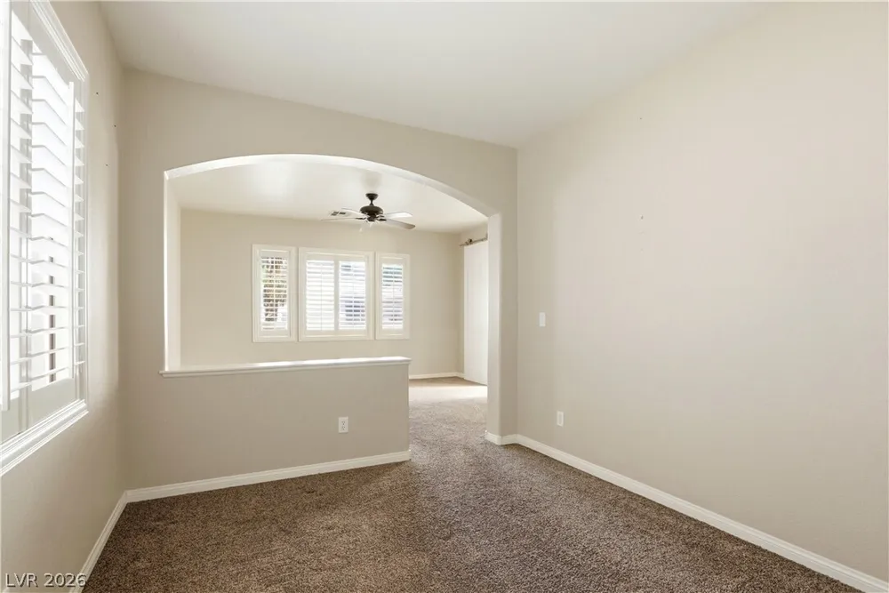 2221 Juniper Berry Dr, Las Vegas, NV 89134