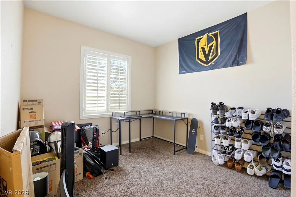 2221 Juniper Berry Dr, Las Vegas, NV 89134