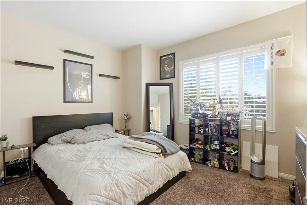 2221 Juniper Berry Dr, Las Vegas, NV 89134