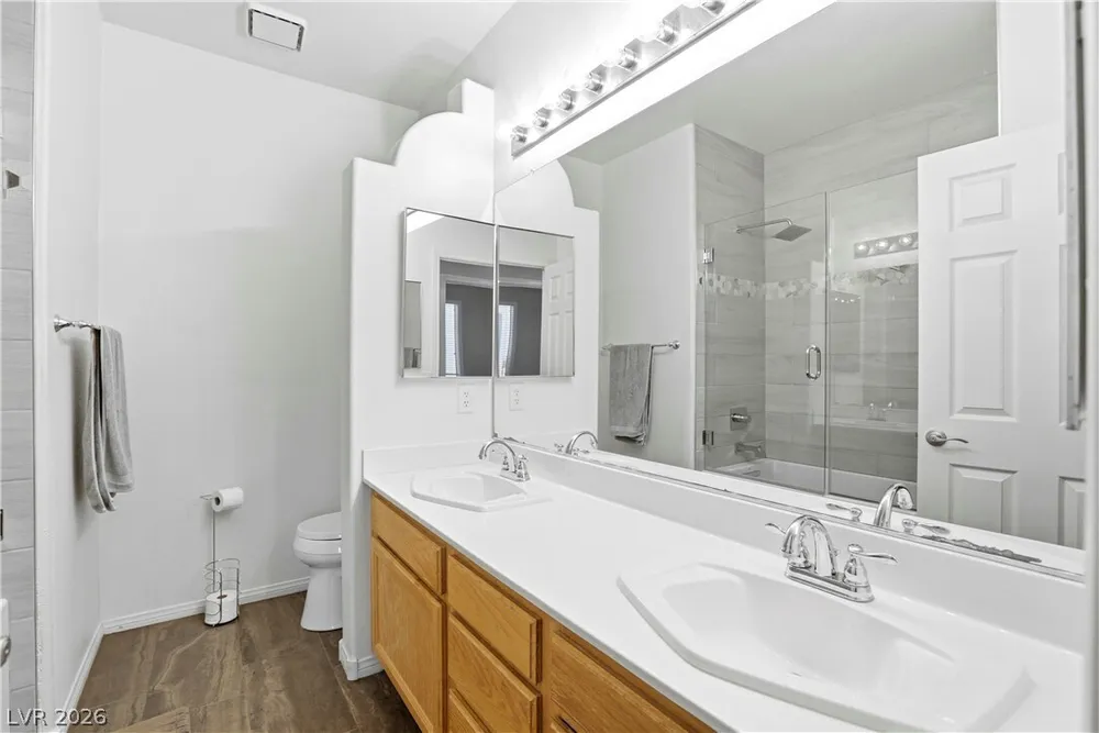 2221 Juniper Berry Dr, Las Vegas, NV 89134